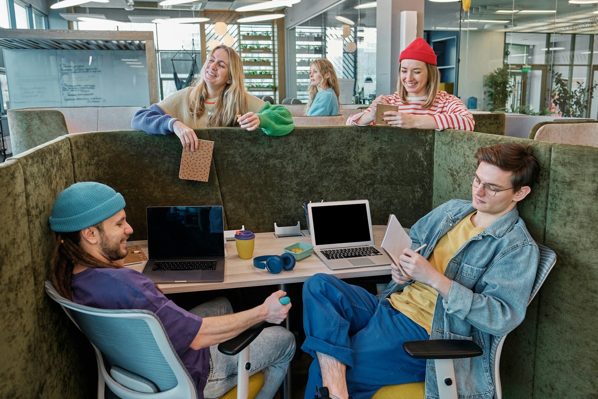 Shopify and Vinculum Connector — CAT-Powered, Shopify-Native, Expert-Built